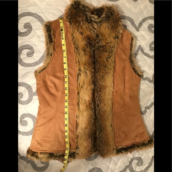 Faux Fur & Suede Reversible Vest - Picture 5 of 7